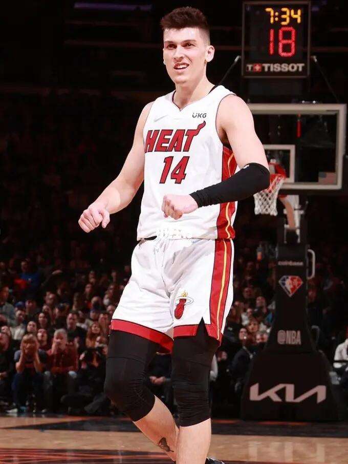 充满力量 充满力量