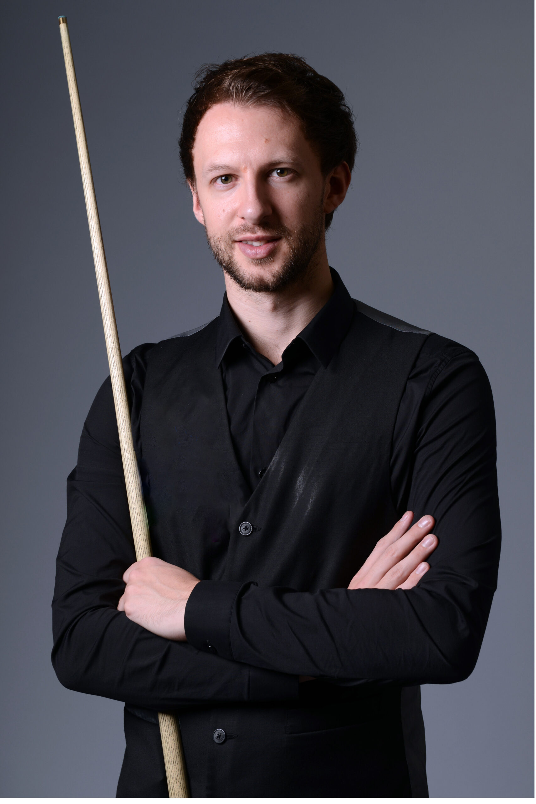 而刘依一则 而刘依一则