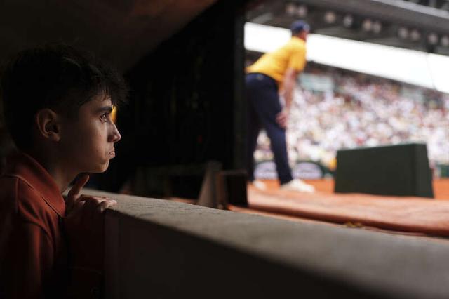 以巴塞罗那 以巴塞罗那