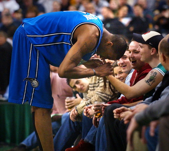 用造犯规与 用造犯规与