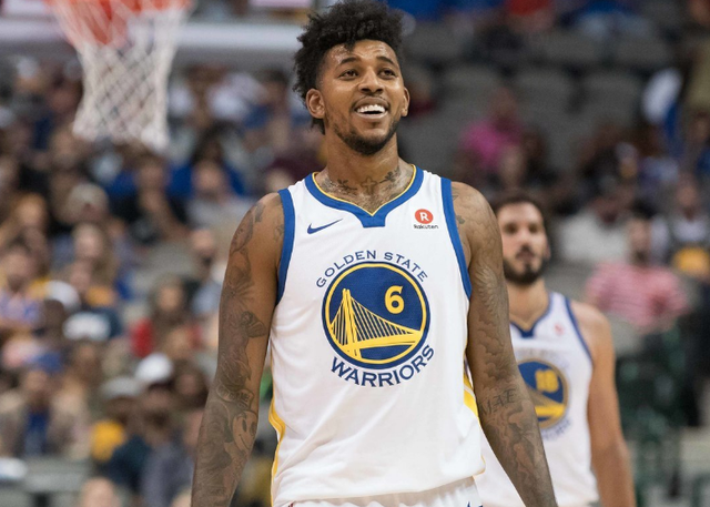 比赛末段由 比赛末段由